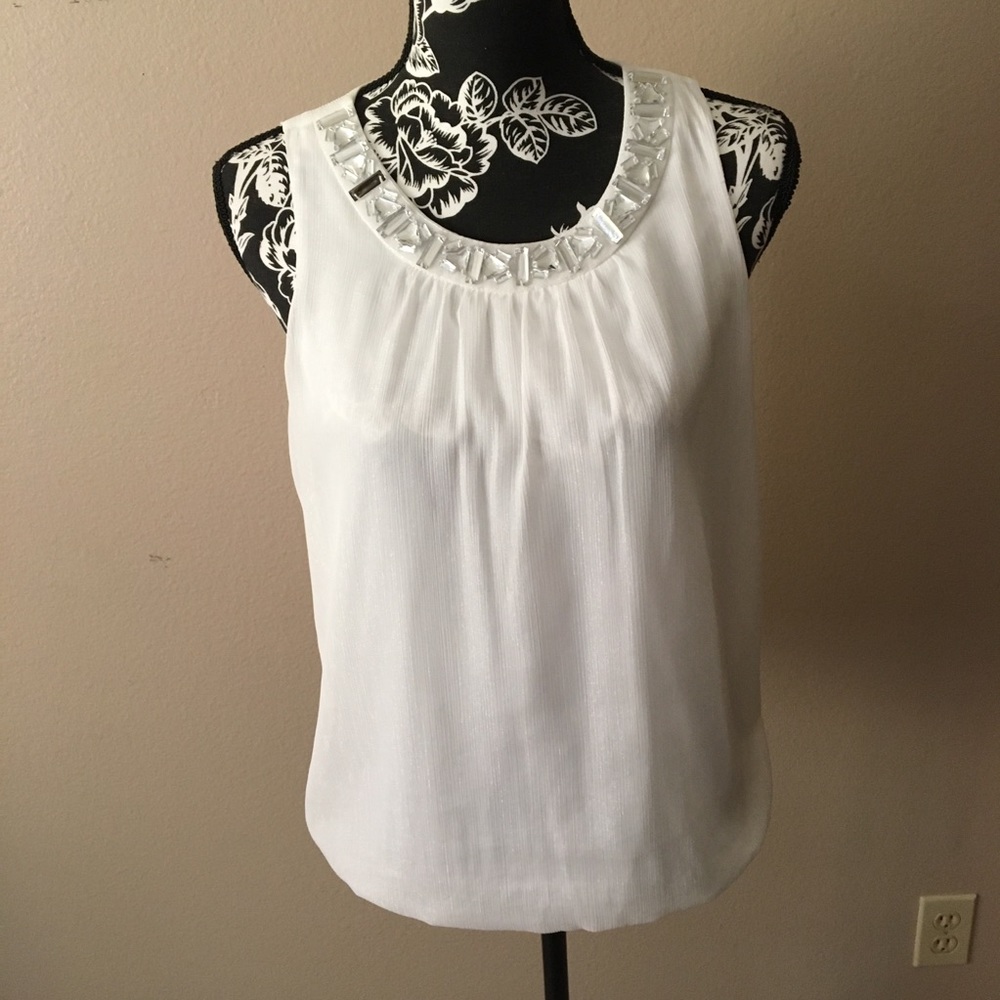 SM IZ BYER SHIMMERY WHITE TOP RHINESTONE SCOOP NECK KEY HOLE BACK LINED TANK TOP